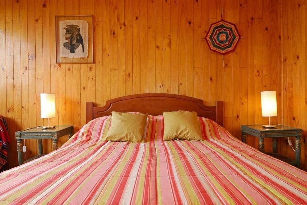 Standard Double Room, 1 Double Bed, Shared Bathroom photo 2