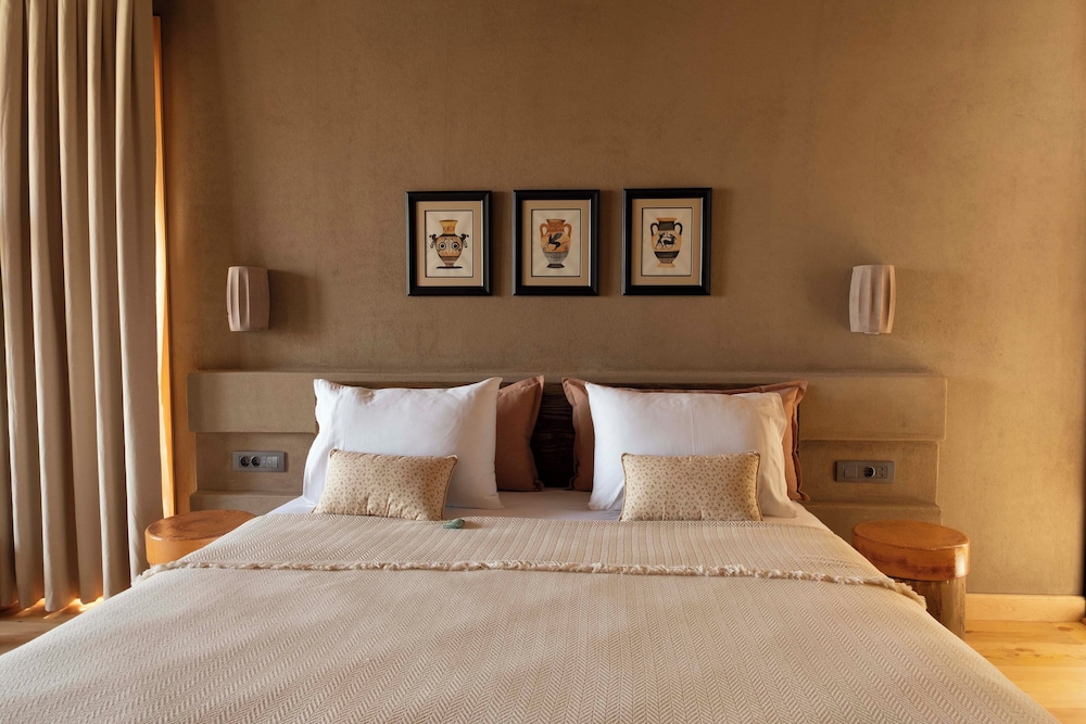 Superior Room with Balcony photo 2