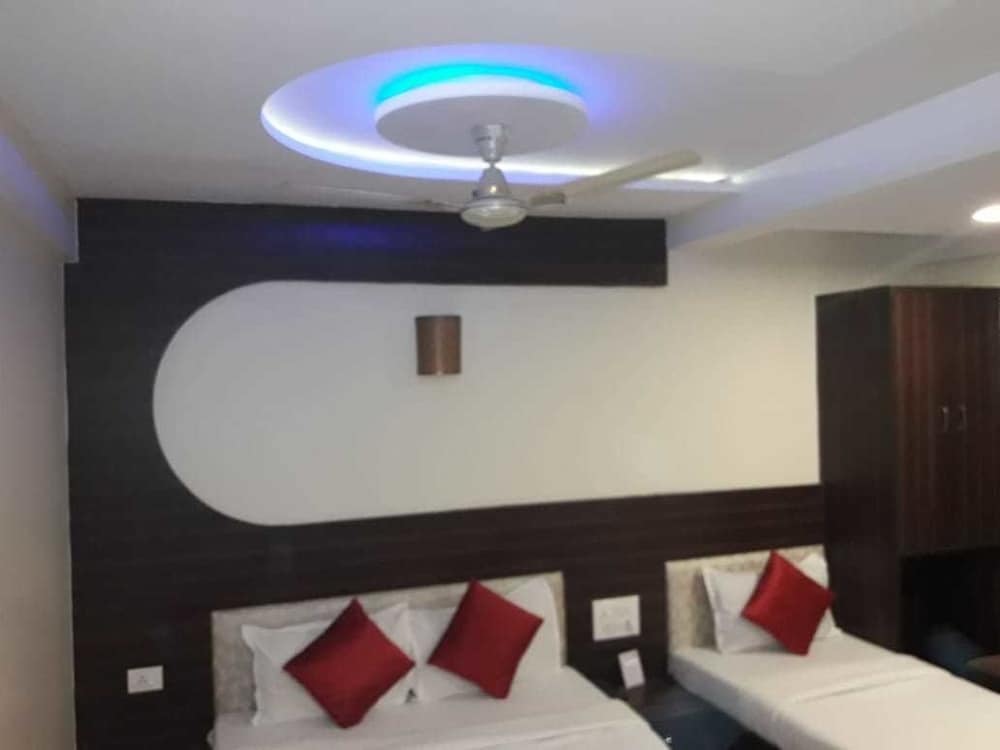 Deluxe Double Or Twin Room, Non Smoking, City View photo 1