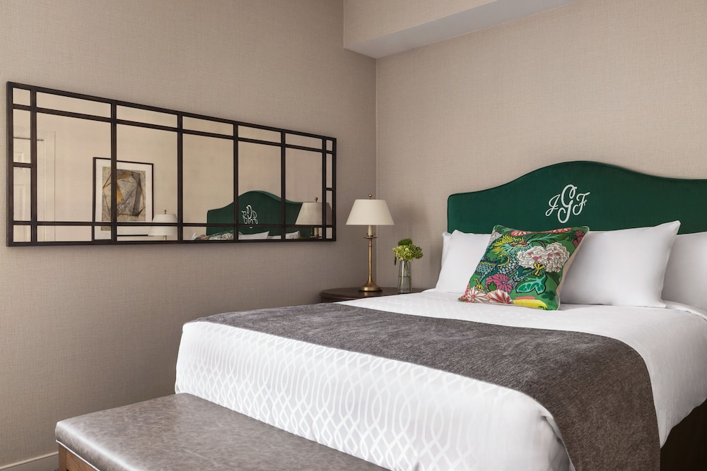 Suite - Photo 6