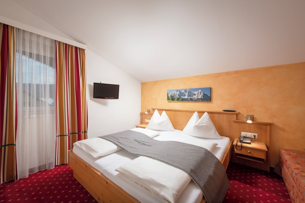Economy Double Room photo 3