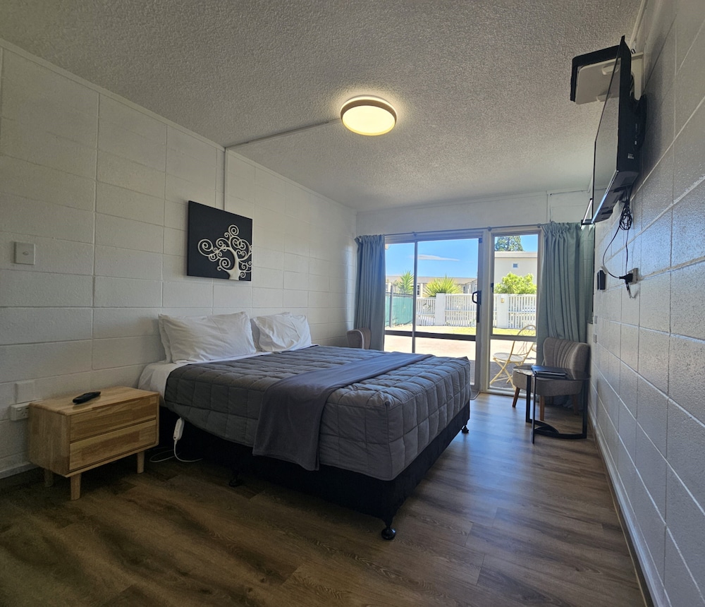 Standard Studio with Tui Street view photo 1