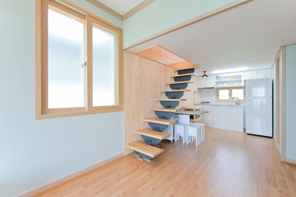 House (2) - Photo 9