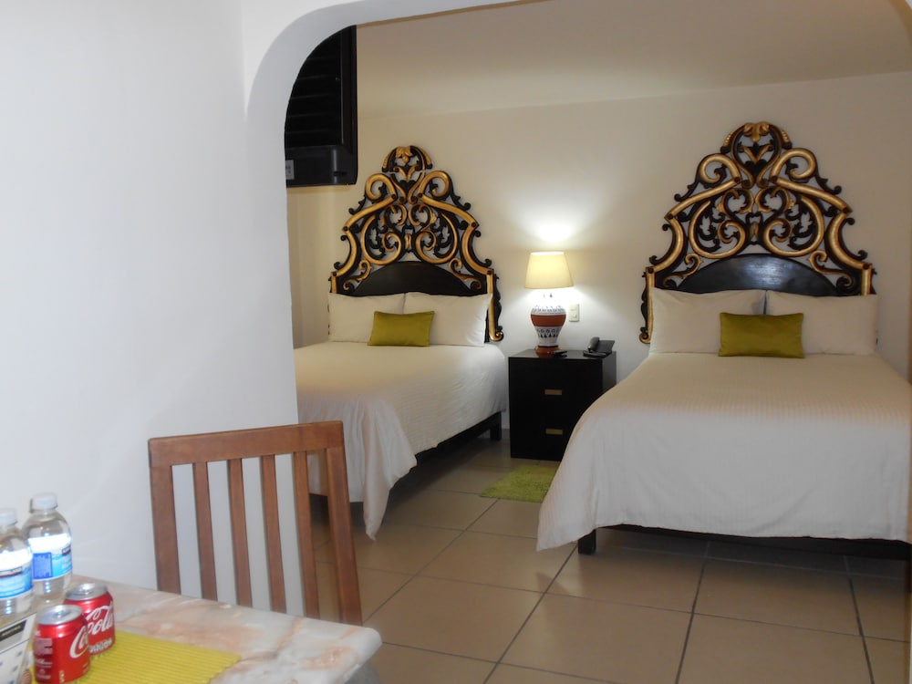 Standard Room, 2 Double Beds