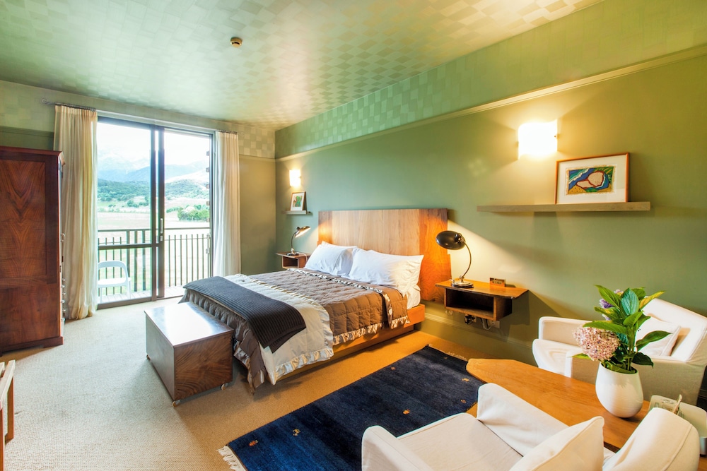 Lodge Room photo 1