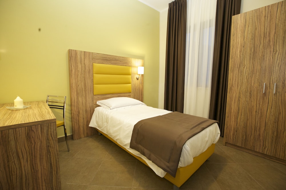 Single Room photo 1