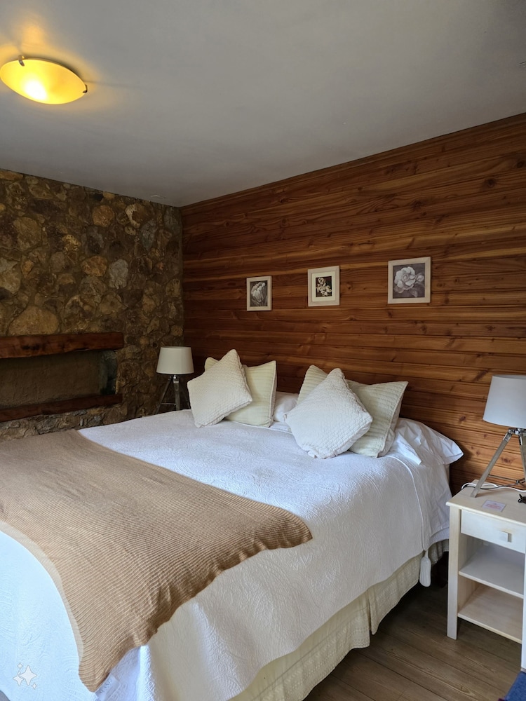 Superior Double Room, 1 King Bed, Private Bathroom