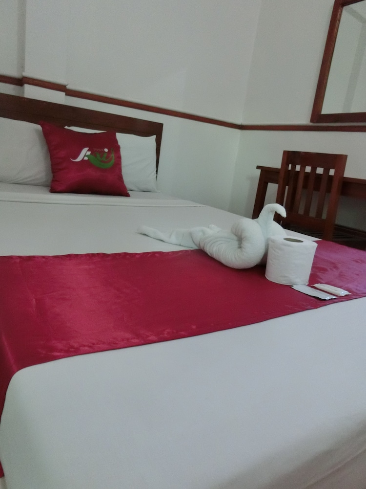 Standard Room, Multiple Beds photo 2