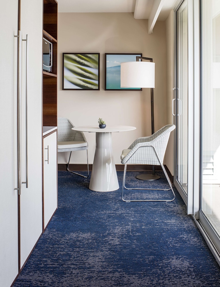 Suite, 1 Bedroom, City View - Photo 3