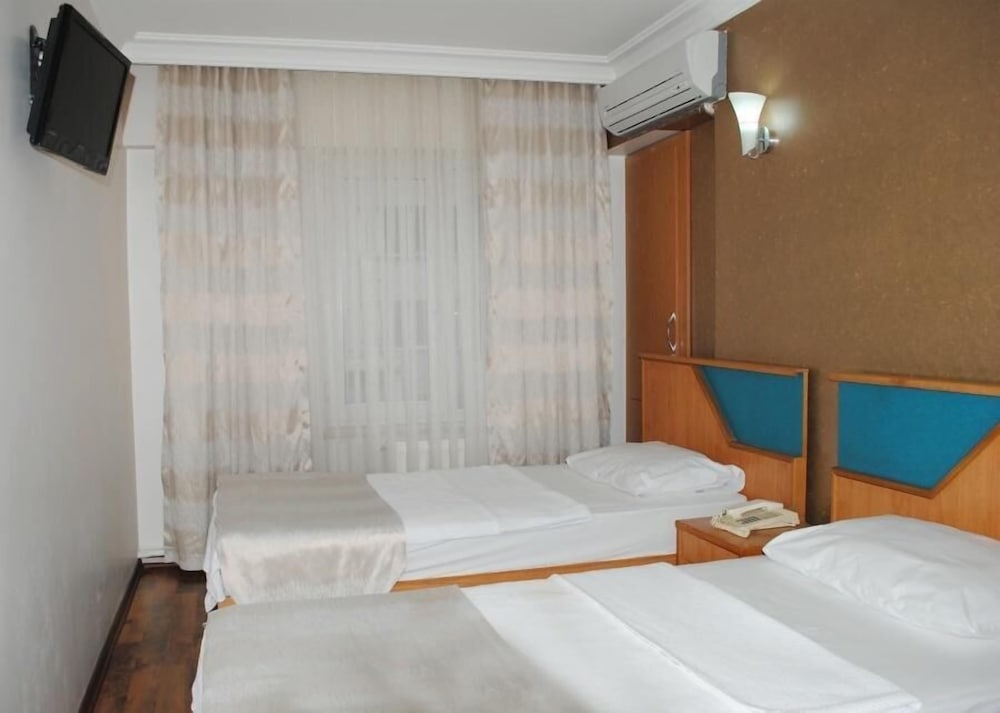 Standard Twin Room photo 2