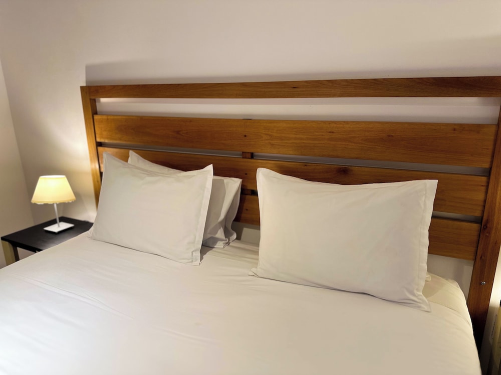 Superior Room, 1 Queen Bed - Photo 12