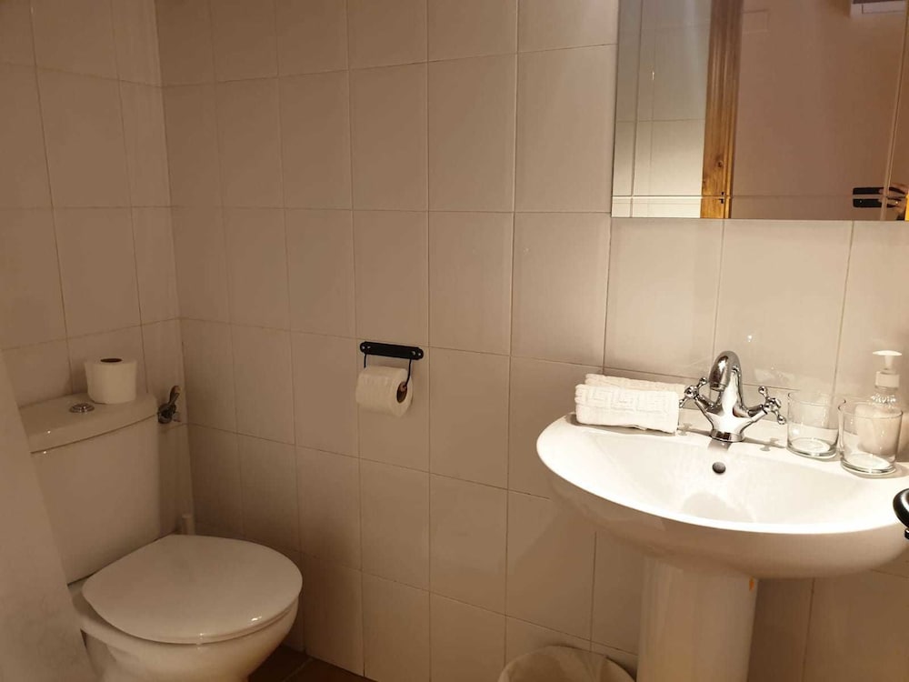 Double Room - Photo 4