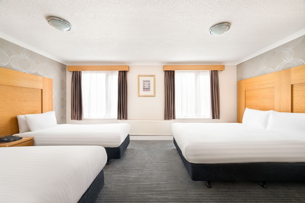 Standard Quadruple Room, Non Smoking photo 3