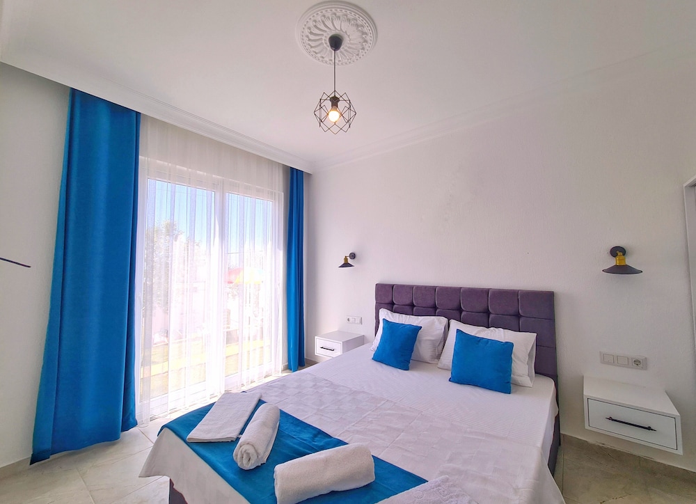 Standard Suite, 1 Bedroom, Garden View, Ground Floor photo 1