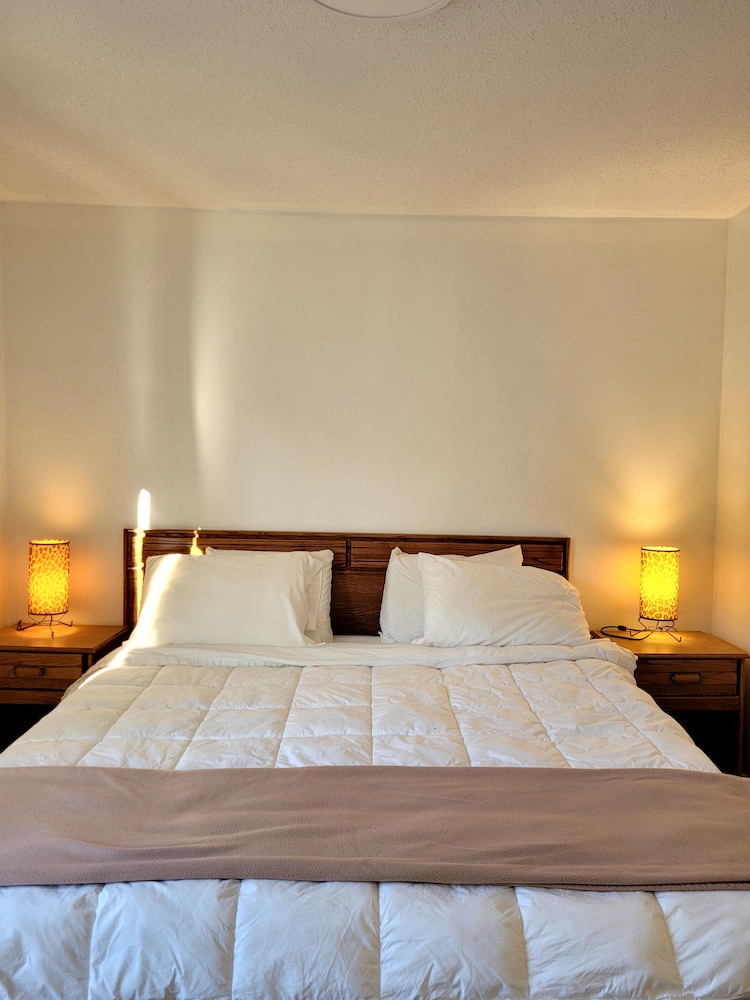Honeymoon Room