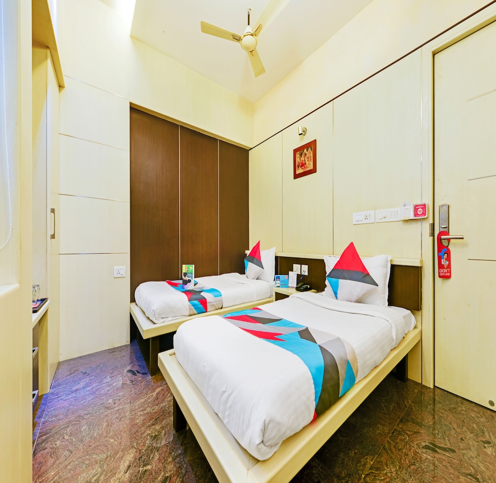 Deluxe Room - Photo 5