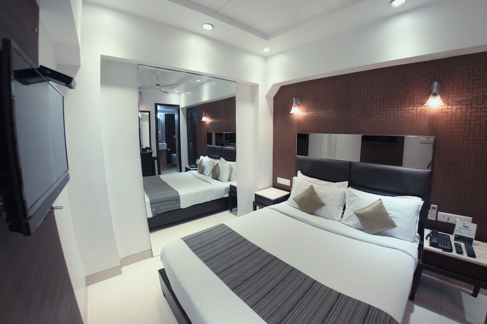 Deluxe Double or Twin Room - Photo 4