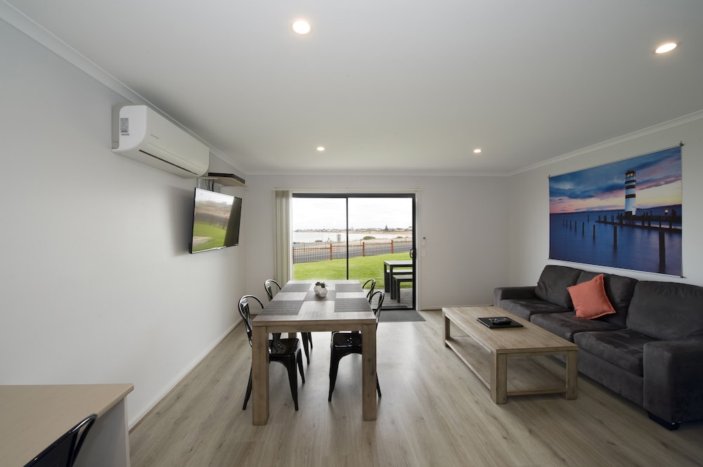 Villa, 2 Bedrooms, Sea View photo 1