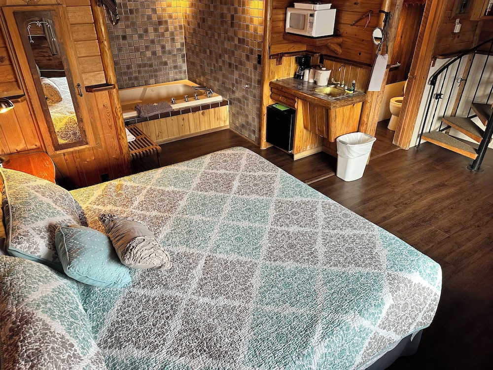 Family Cabin, Multiple Beds (The Bunkhouse)