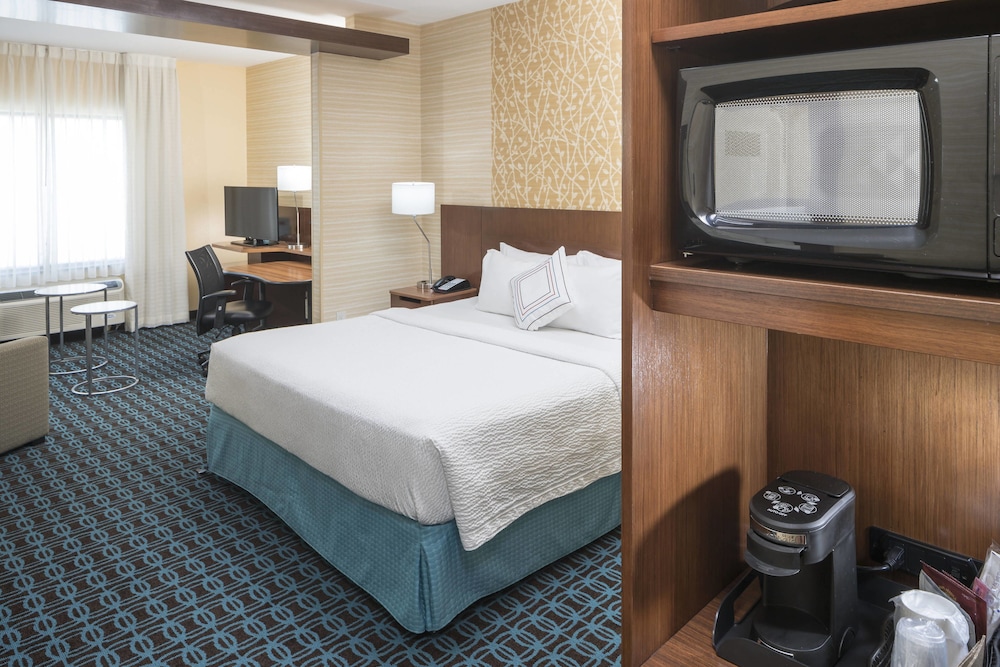 Suite, 1 King Bed with Sofa bed (Mobility Accessible, Roll-In Shower)
