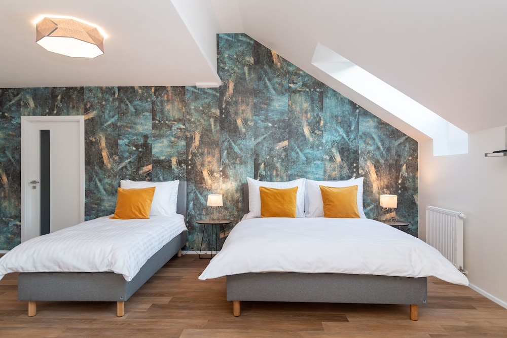 Luxury Apartment, Multiple Beds