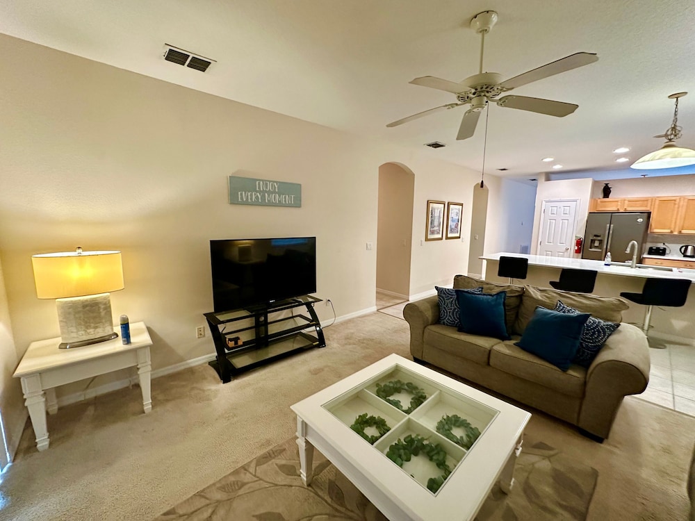 Grand Fabulous 4BR Pool Home Near Disney, Kuva 8