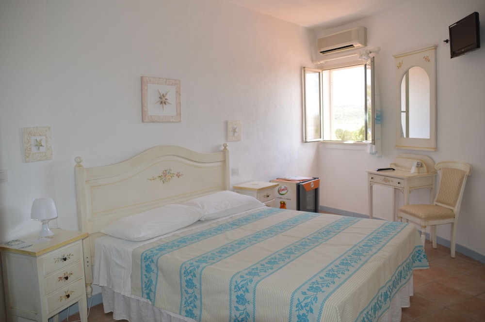 Camera Classic con letto matrimoniale o 2 letti singoli, vista collina