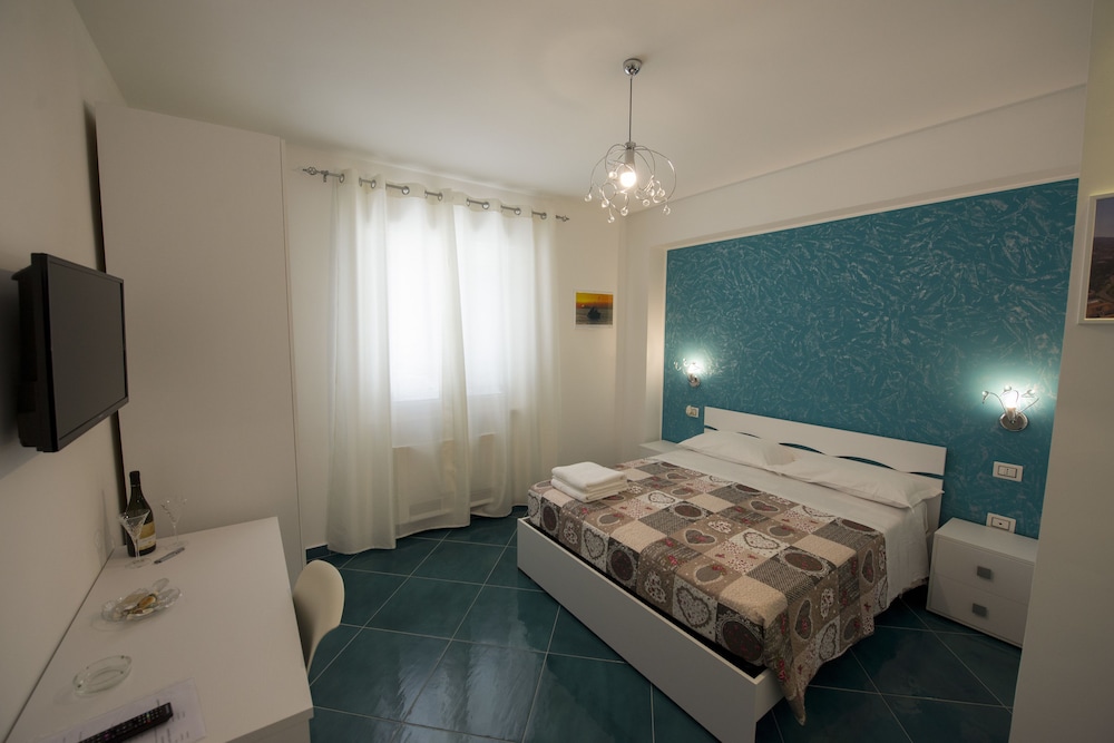 Classic Double Room (101) photo 1