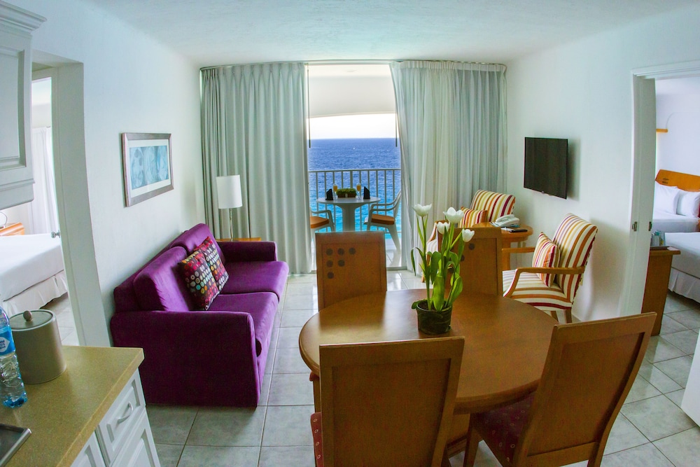 Two Bedroom Suite - Photo 1
