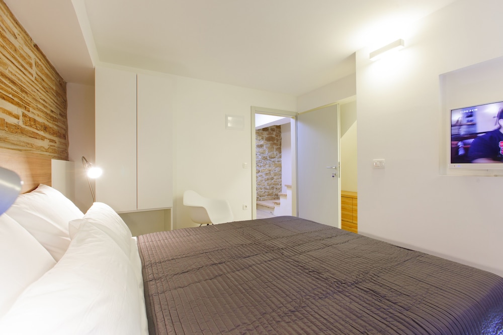 Delux Double Room 3, City view photo 2