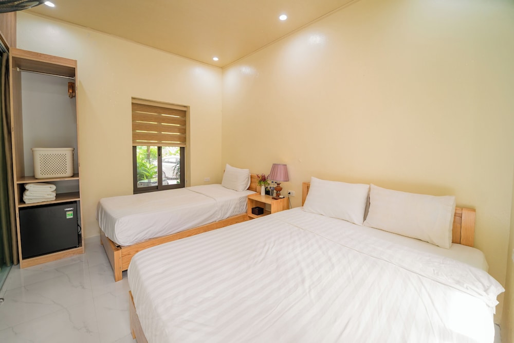 Standard Triple Room, Non Smoking, Pool View