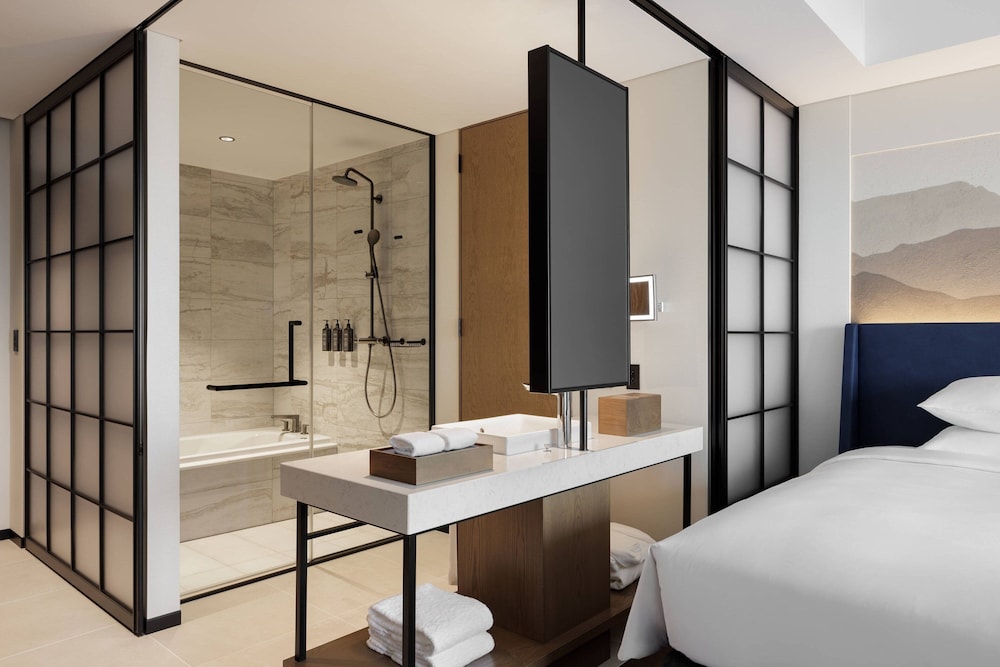 Club Room, 2 Double Beds - Photo 3