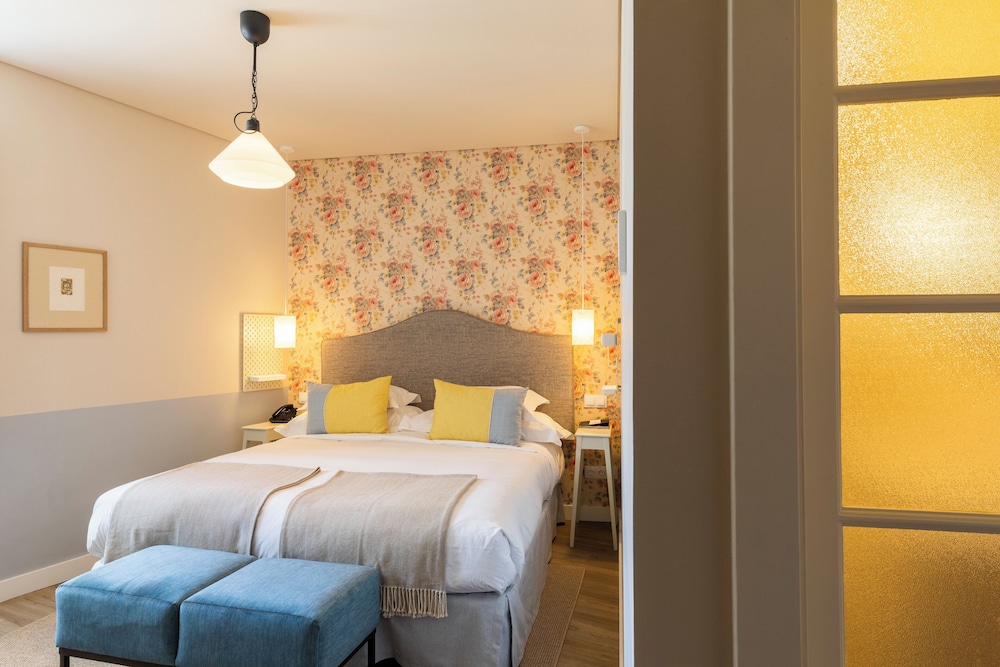 Standard Double Room (Village View)