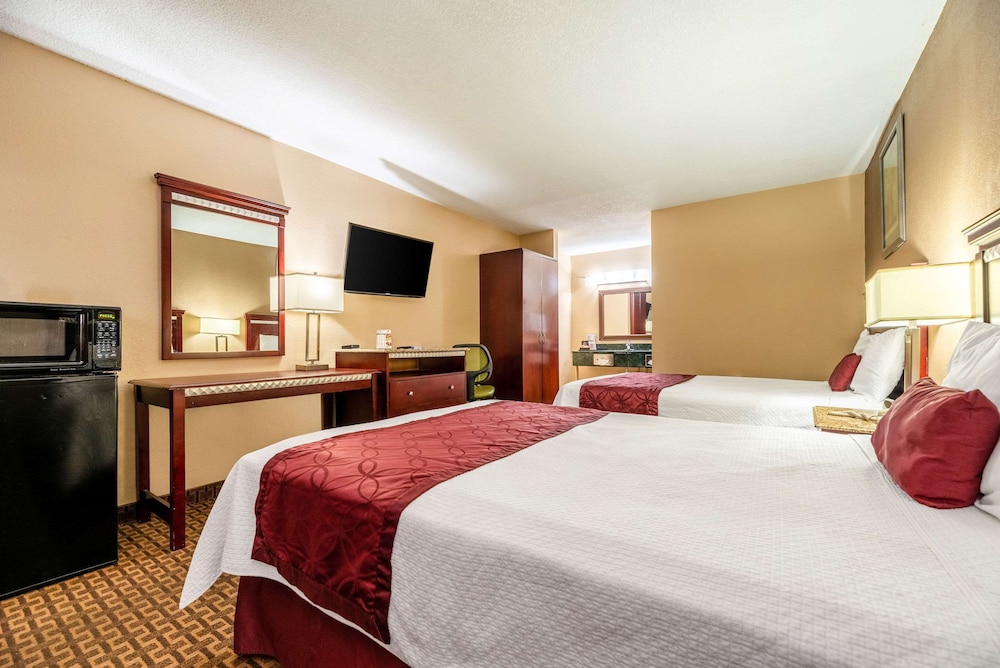 Room, 2 Double Beds, Accessible, Non Smoking photo 3