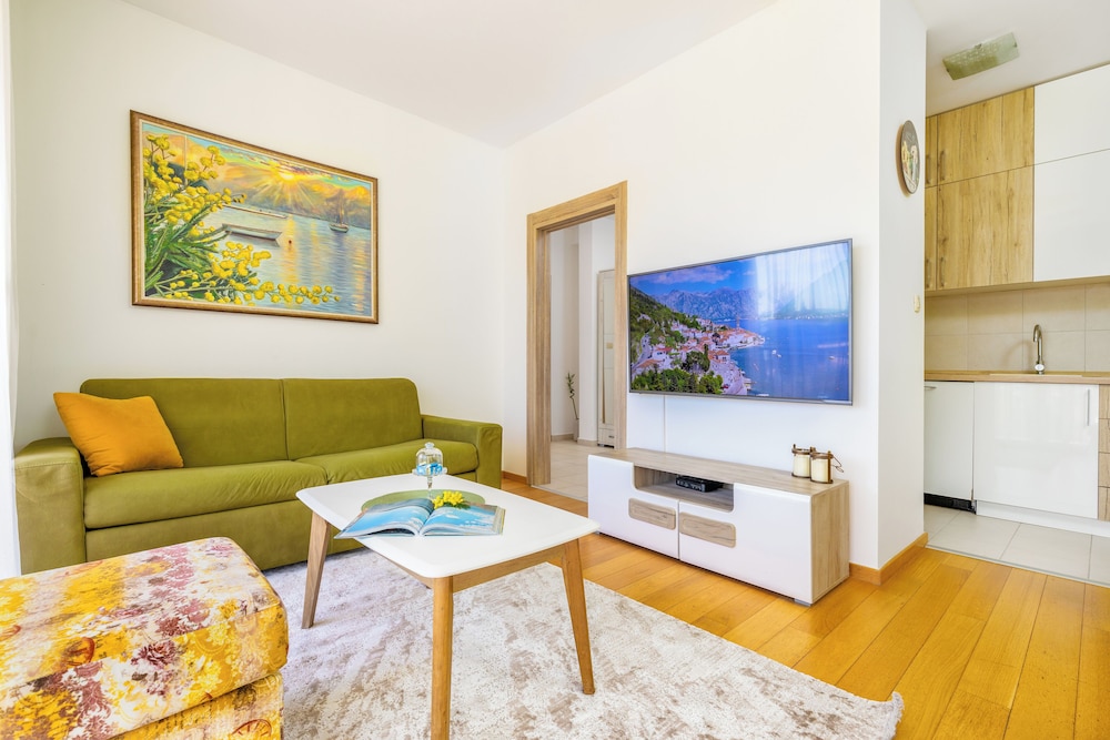Apartment, 1 Bedroom - Photo 32