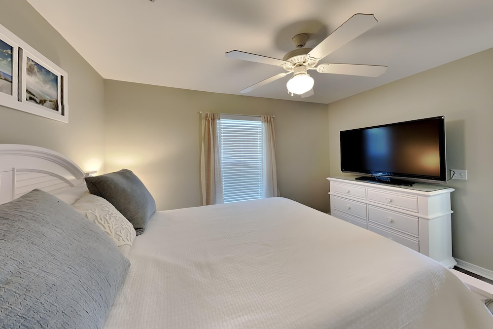 Condo, Multiple Beds, Balcony, Ocean View (#134 - No Pets)