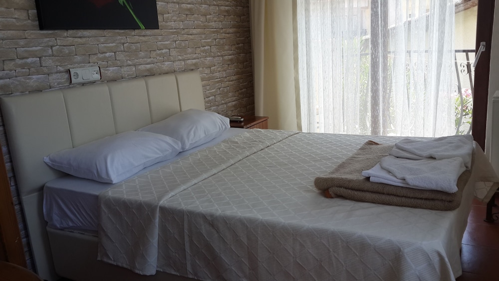 Standard Triple Room photo 3