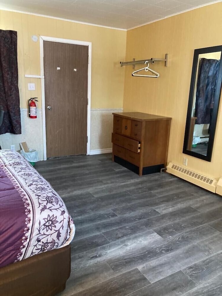 Classic Room, 1 Queen Bed, Kitchenette photo 3