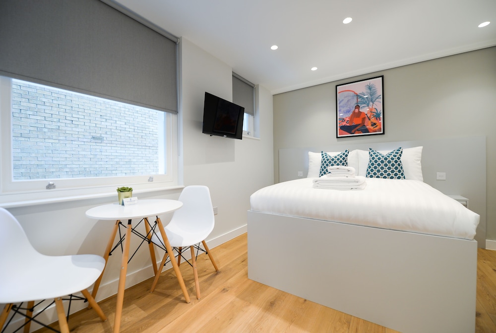 Small Studio Apartment photo 1