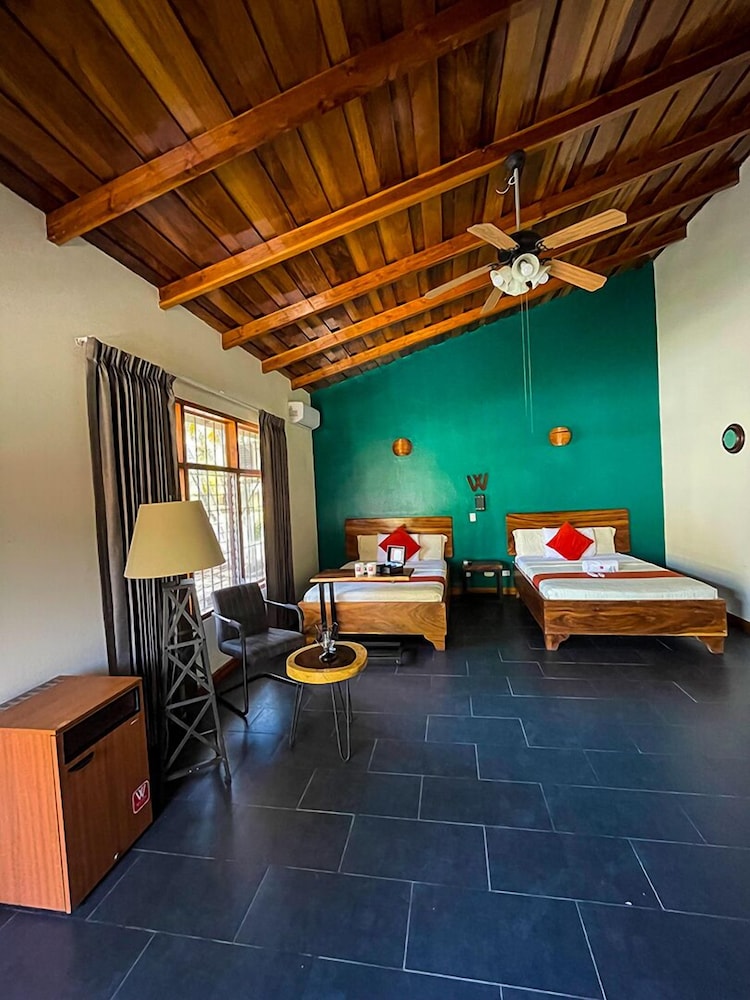 Standard Room, 2 Double Beds