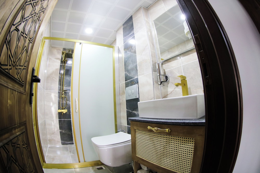 Deluxe Triple Room, 1 Bedroom, Non Smoking, City View photo 3