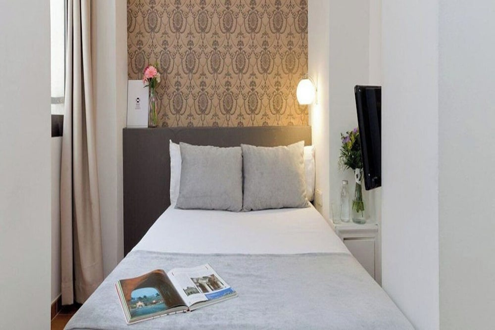 Basic Single Room photo 2