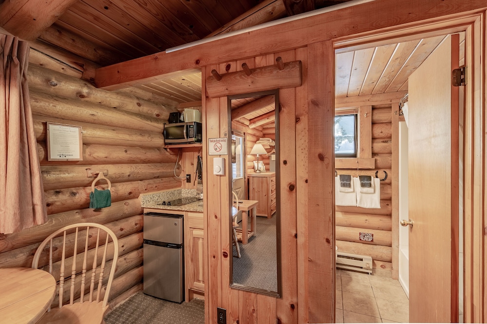 Cabin photo 2
