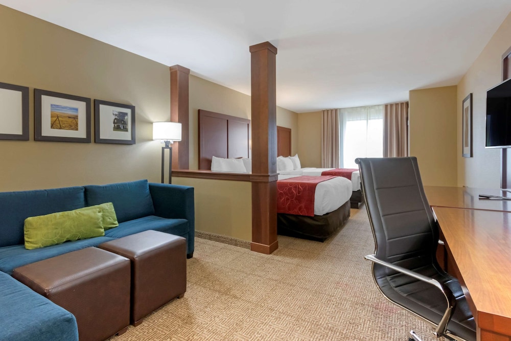 Suite, Multiple Beds, Non Smoking photo 1