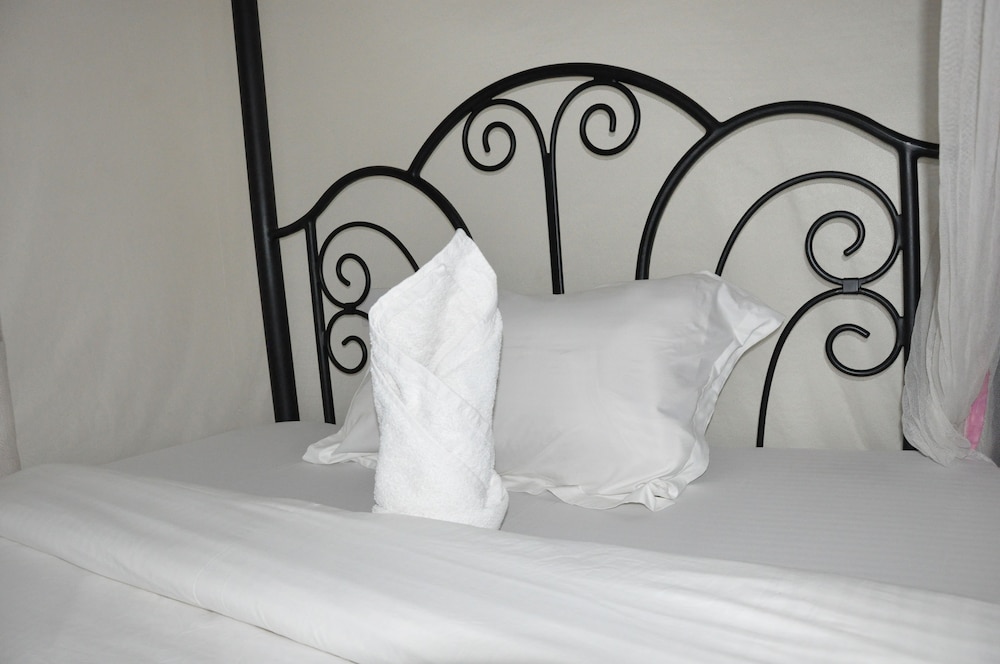 Deluxe Double Room, 1 King Bed, Balcony, City View