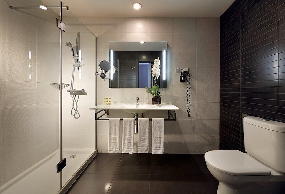 Twin Room (Single Use)