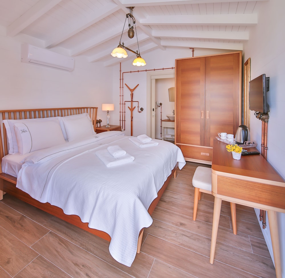 Bungalow Room