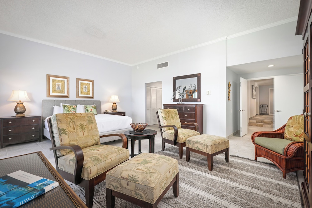 Room, 3 Bedrooms, Oceanfront (Unit 108, 3Bath) photo 3