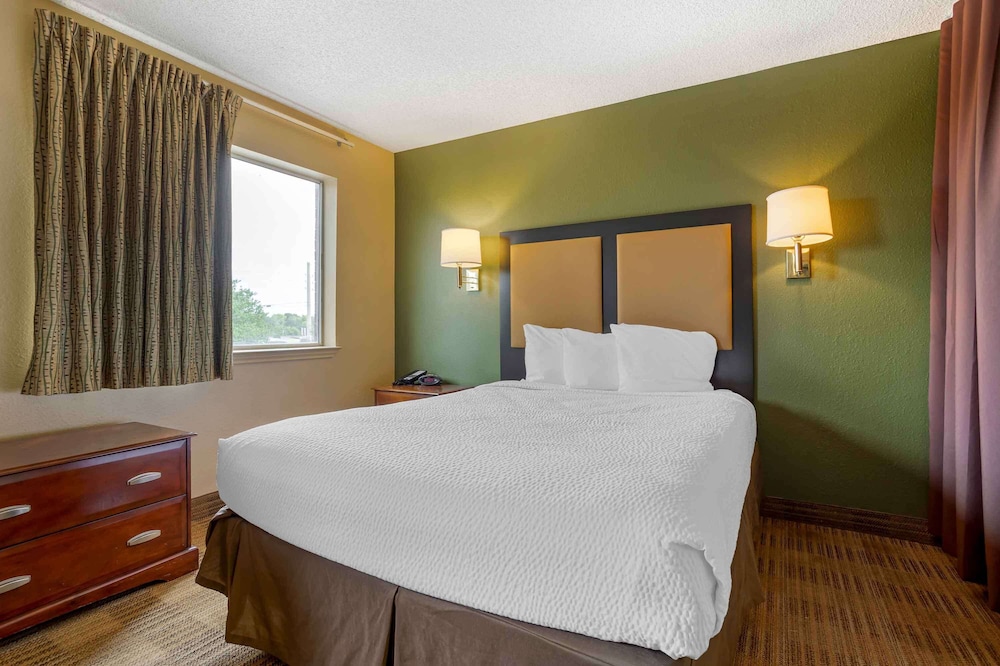 Superior Studio, 1 Queen Bed with Sofa bed, Non Smoking - Photo 1
