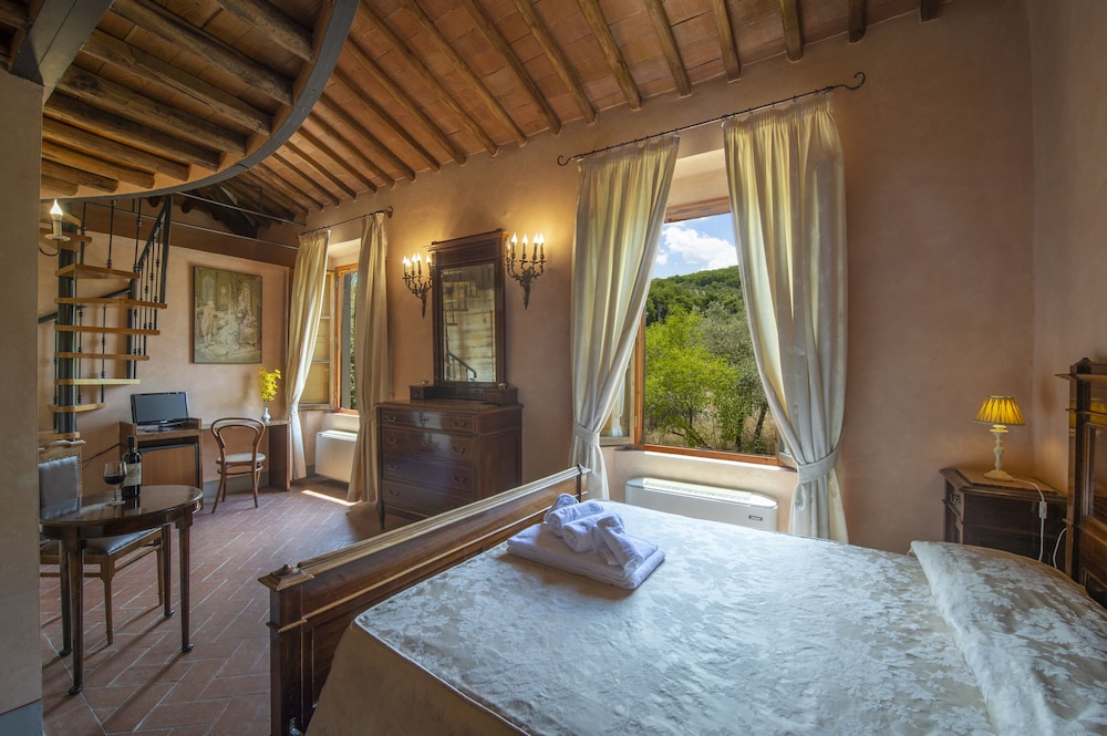 Superior Quadruple Room, Garden View photo 2